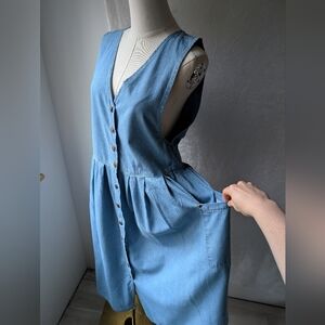 VTG Denim Button Down Sleeveless Dress Loose Fit Pockets Brass